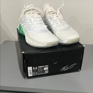 Anta GH1 Men's Basketball Shoes - White with Green Accents
